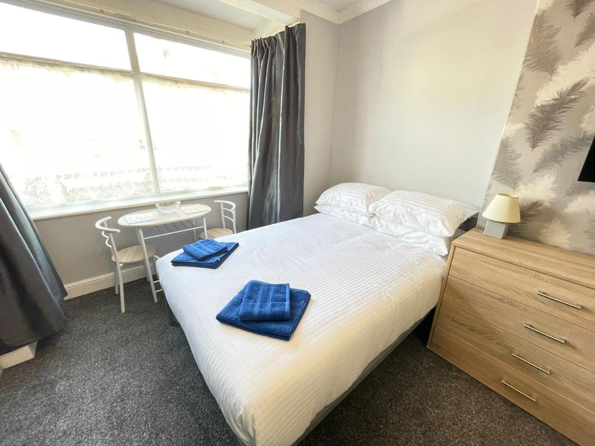 Large Ground Floor Studio Holiday Apartment Skegness - Flat 12 Esterno foto